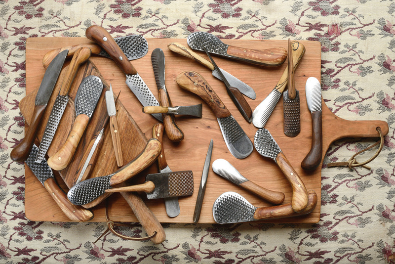 Illustration for article titled These Hand-Forged Kitchen Knives Are Works of Rural Art